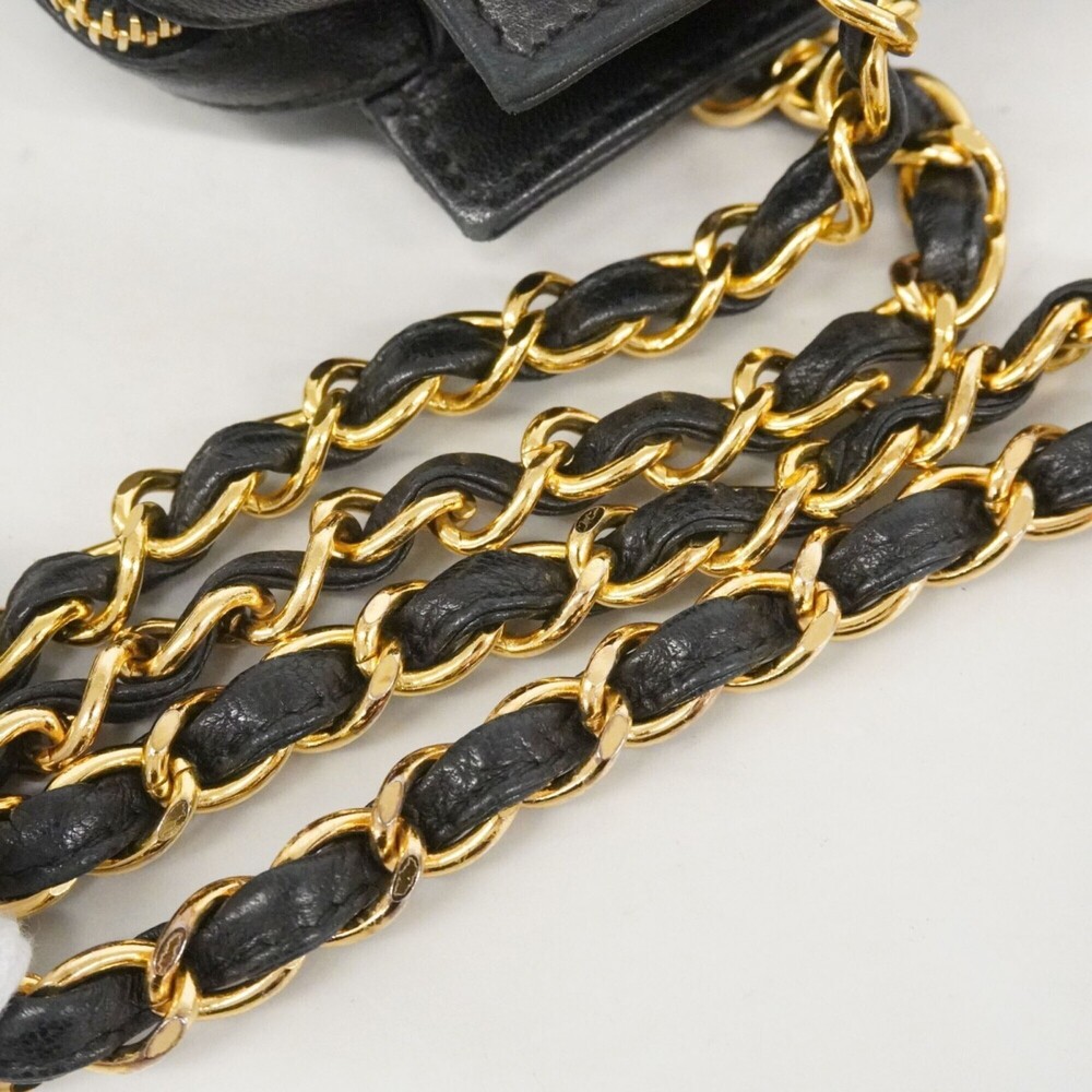 CHANEL Black Lambskin Leather Shoulder Bag - Picture 10 of 12